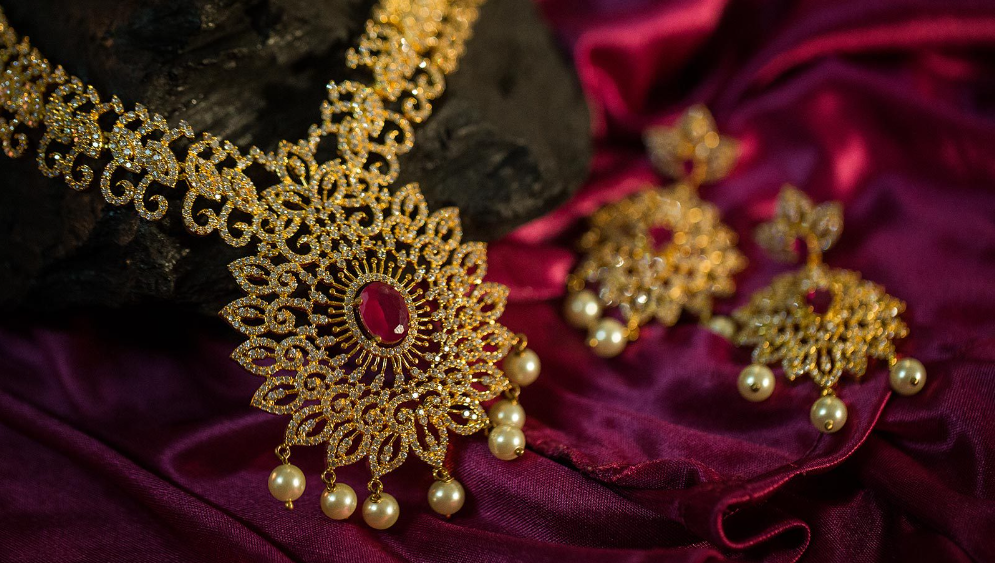 Indian jewellery